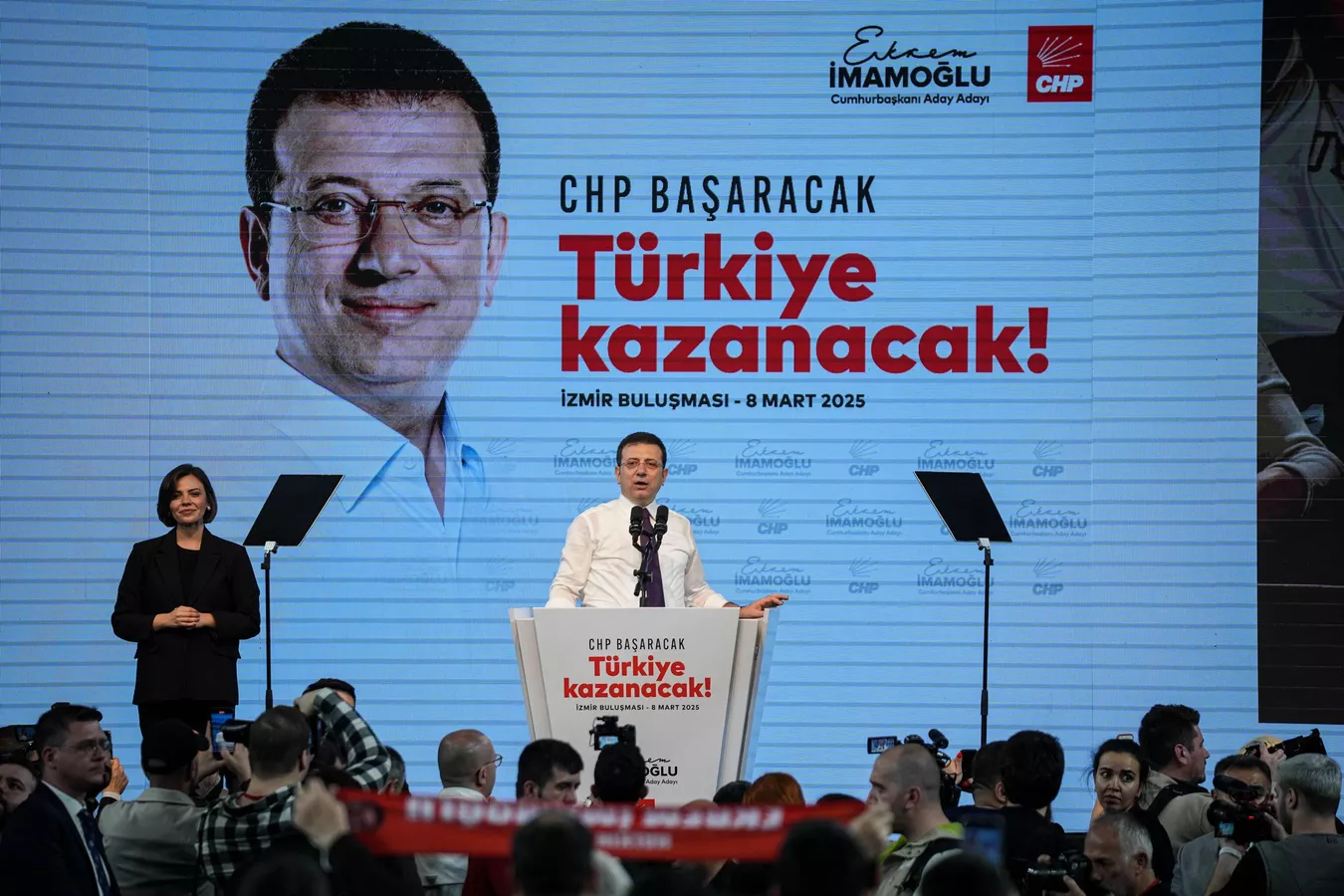 İBB Başkanı İmamoğlu, seçim startını İzmir’den verdi: ‘Benim gücüm sizden geliyor’