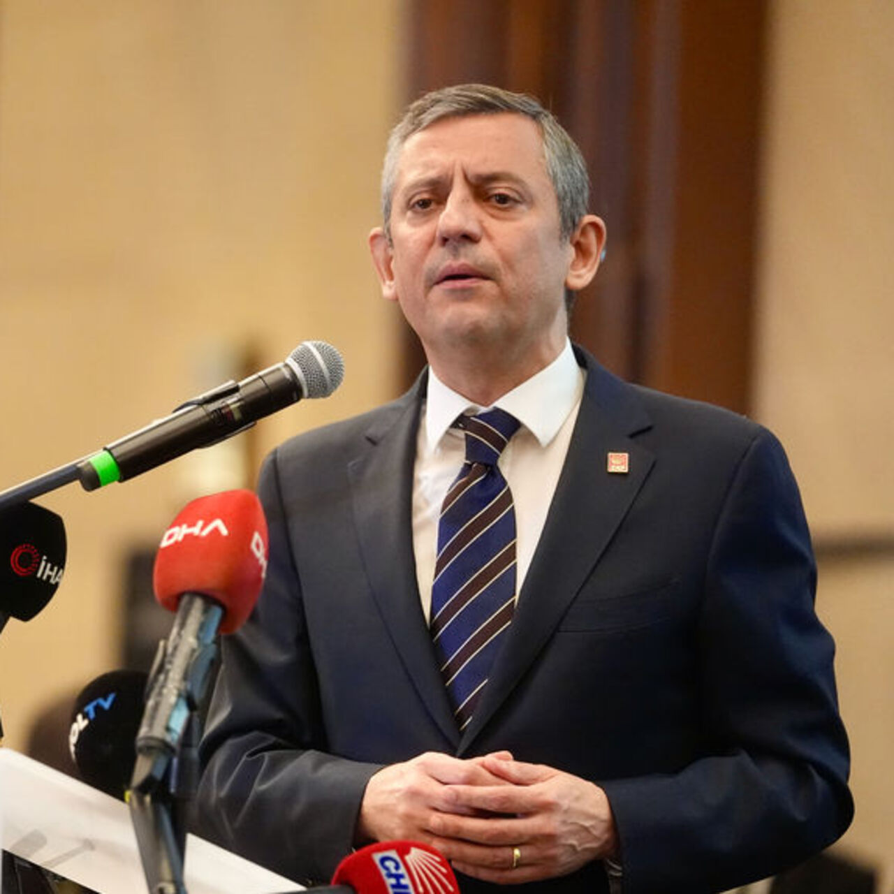 Özgür Özel: O küfrü kendi anneme edilmiş sayıyorum