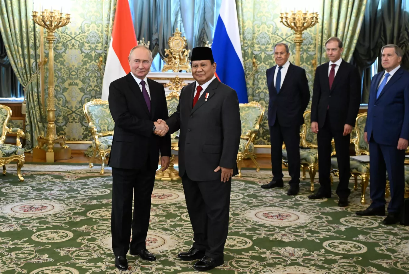 Putin: Rusya, barışçıl atom alanında Endonezya ile işbirliğine açık