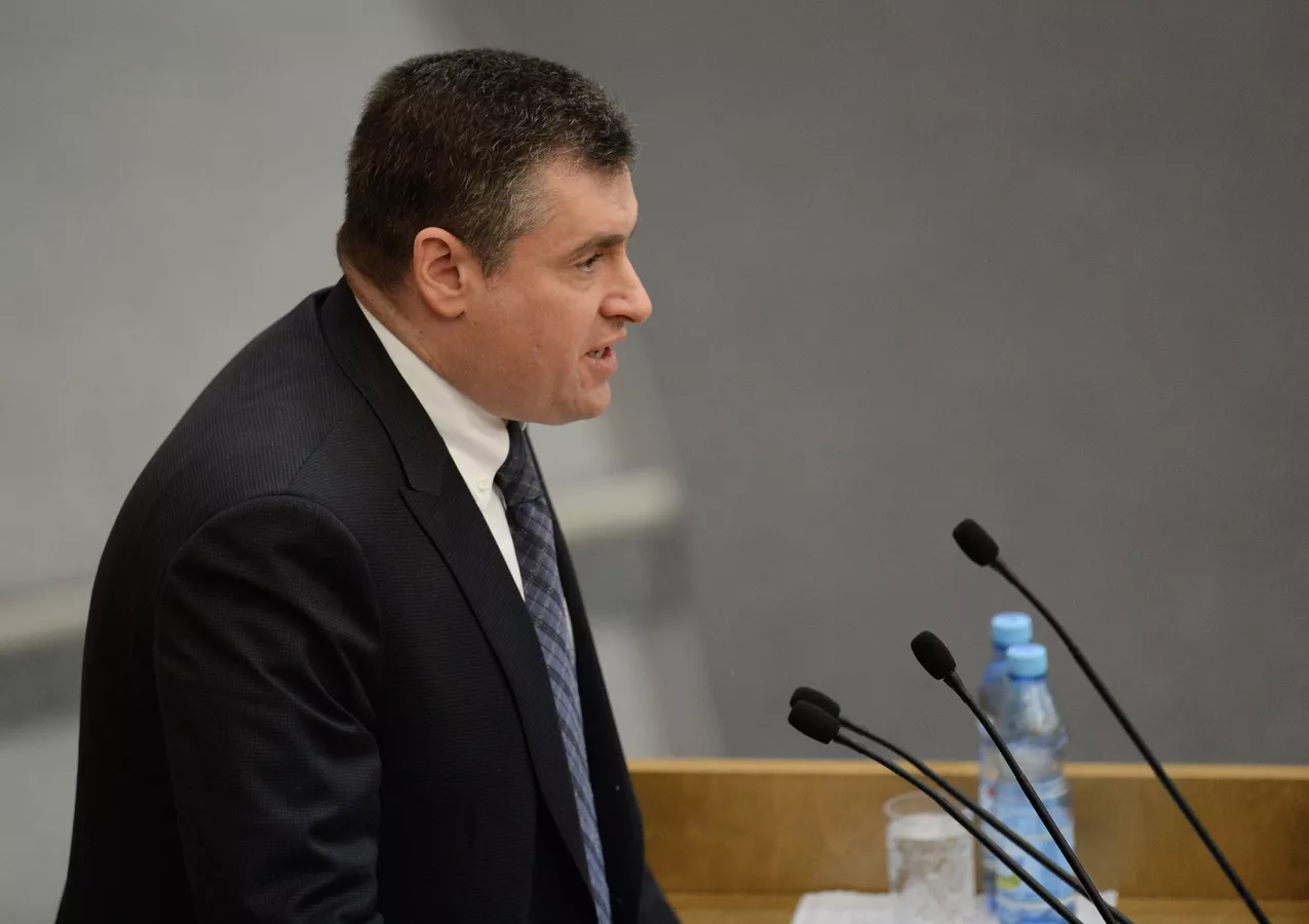 Rus vekil Slutskiy: Merz, İsrail’in İran’a yönelik füze saldırılarıyla ‘tüm Batılılar adına kirli işi yaptığını’ söyledi