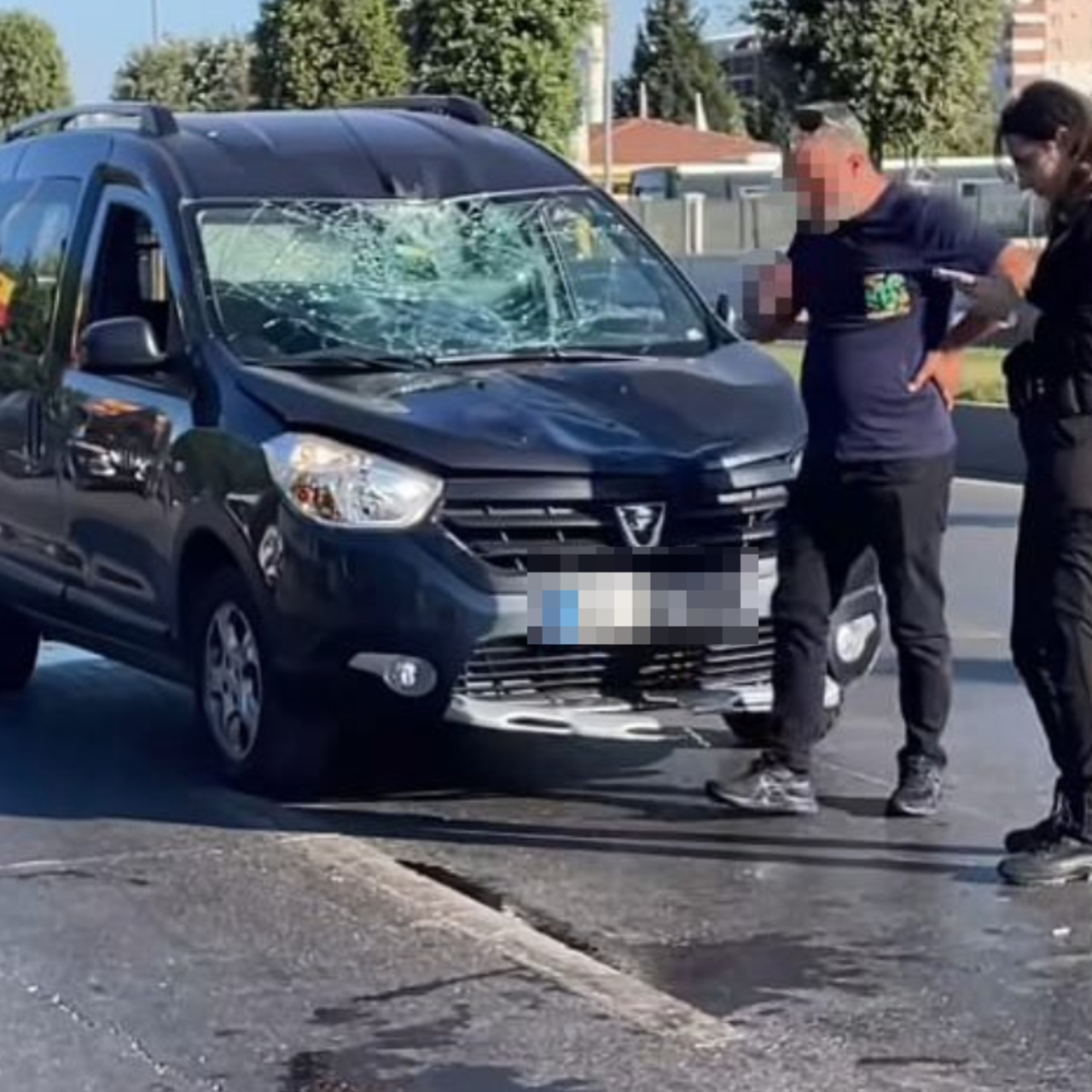 Bisikletliye otomobil çarptı