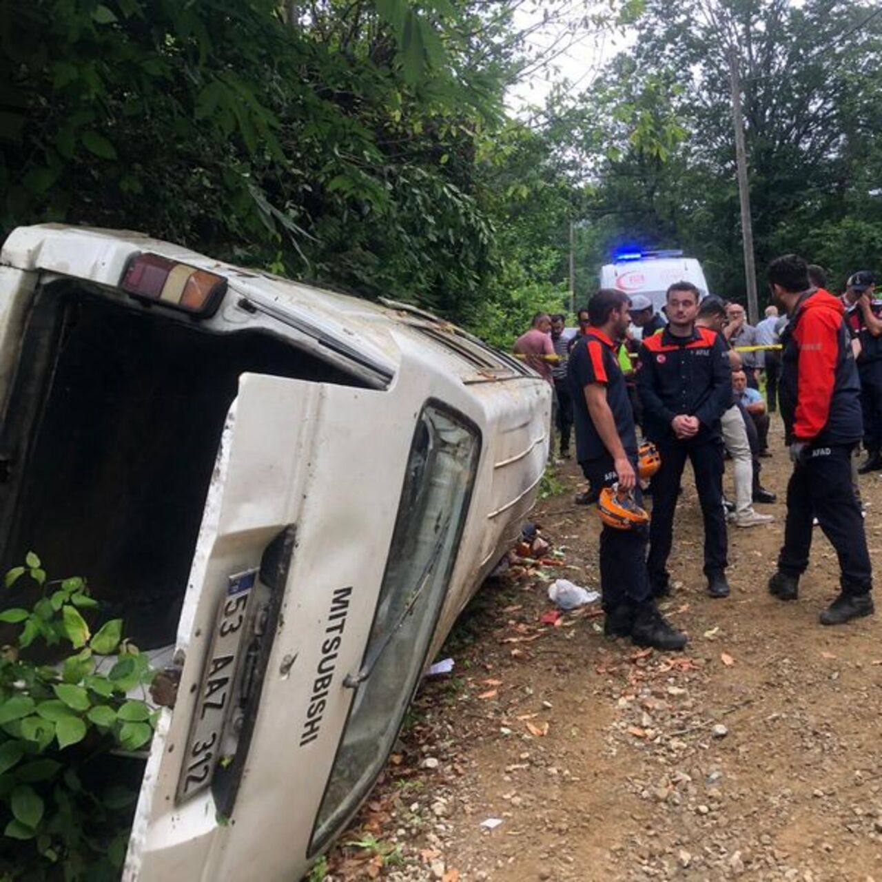 Çay hasadına gidiyordu: 2 ölü, 3 yaralı