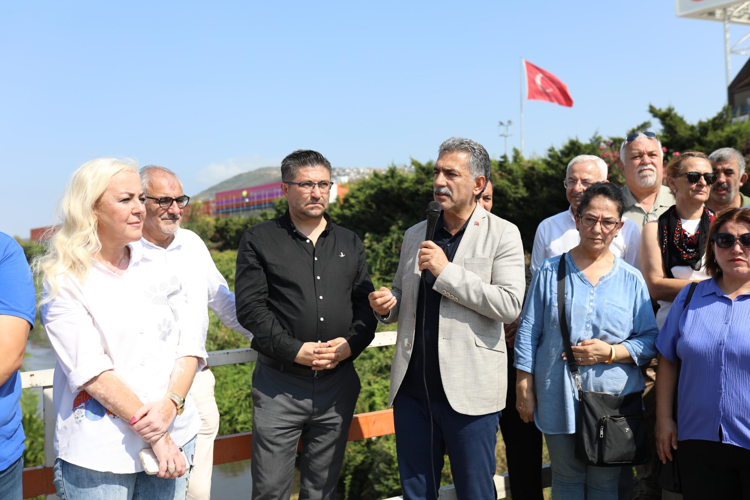 Karsak Deresi’nde Temizlik Seferberliği