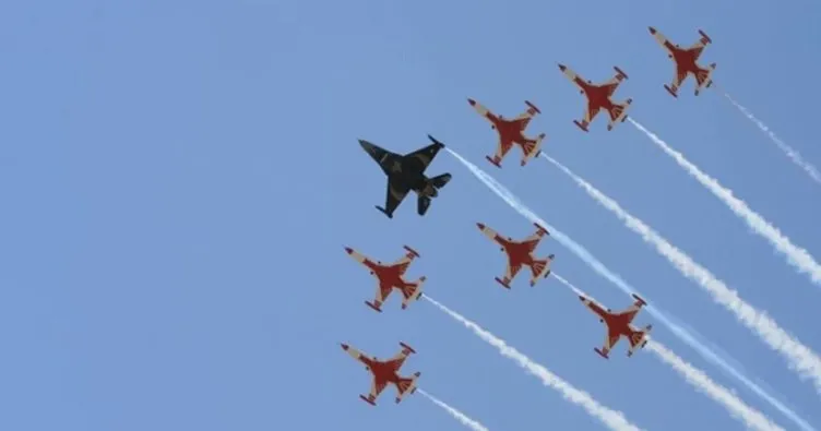 30 Ağustos SoloTürk gösterisi ne zaman ve saat kaçta başlıyor, nerede yapılacak? 30 Ağustos Zafer Bayramı SoloTürk gösteri uçuşu programı