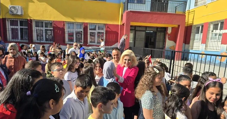 AK Parti İzmir Milletvekili Şebnem Bursalı’dan eğitime büyük destek