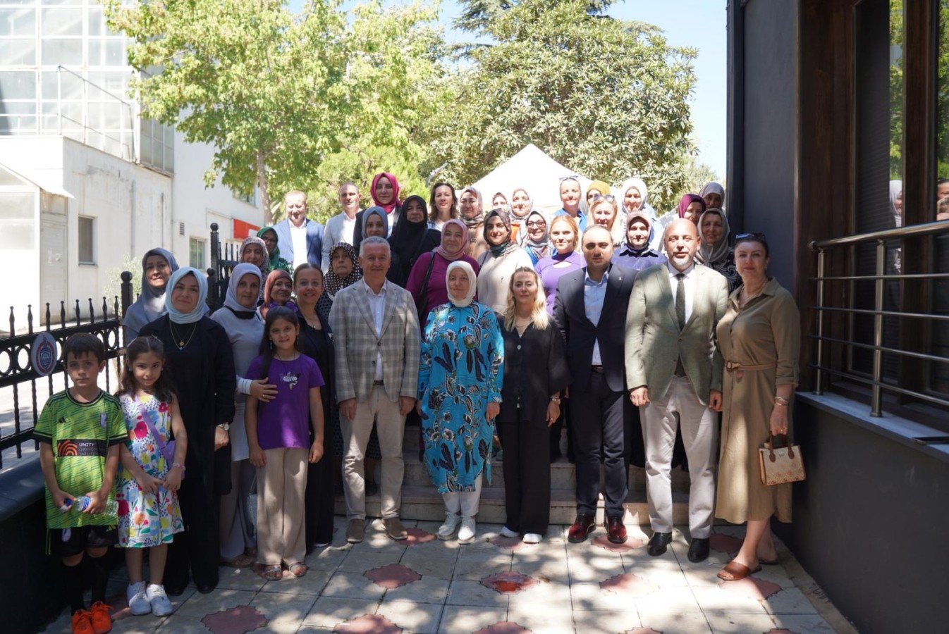 Bursa Milletvekili Emine Yavuz Gözgeç Hanımlar Lokalinde Teşkilatla Buluştu