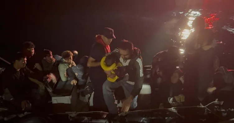 Çanakkale’de 25 kaçak göçmen ve 1 göçmen kaçakçısı yakalandı