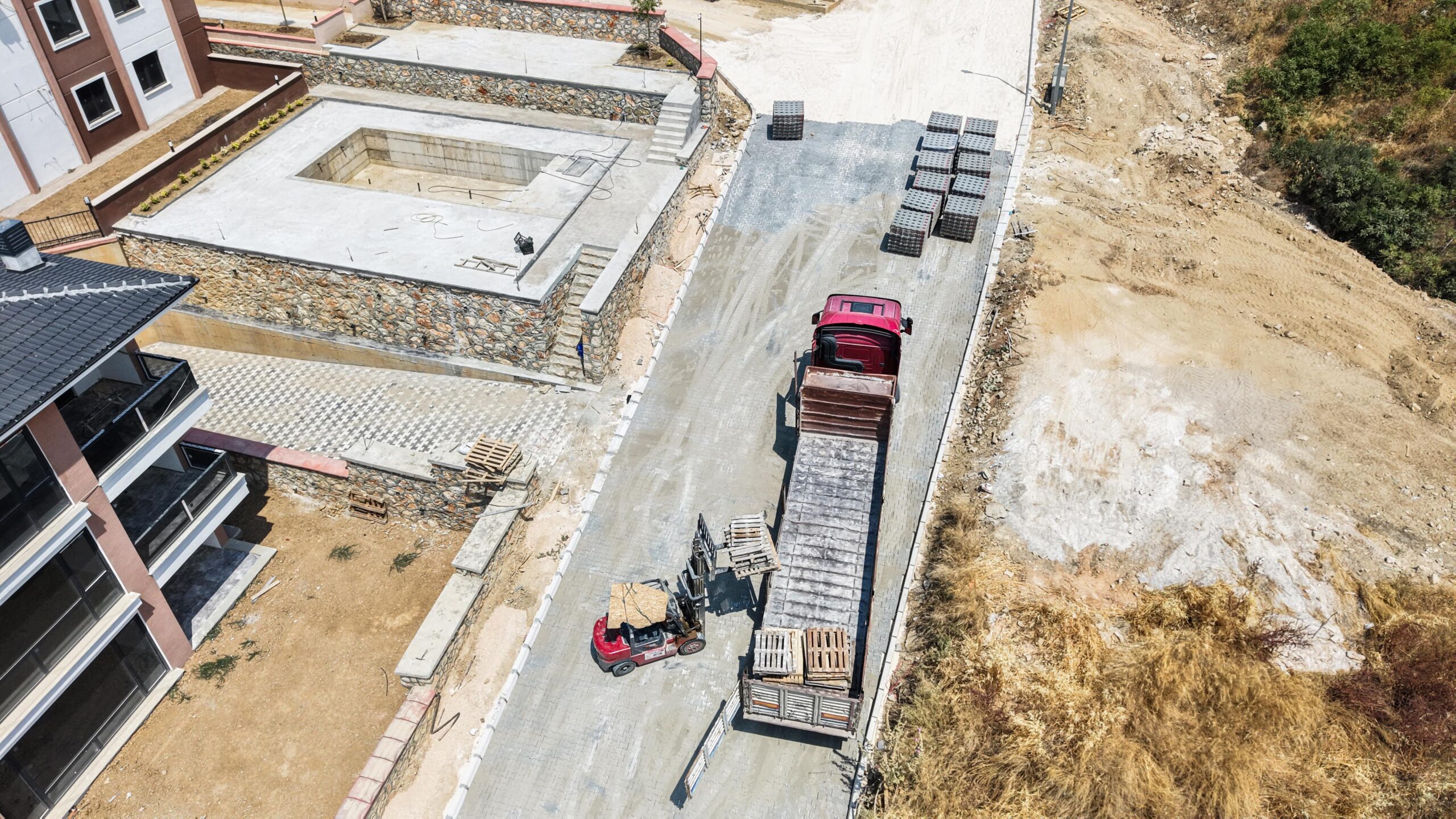 Gemlik’te Üç Koldan Yol Yapımı Sürüyor