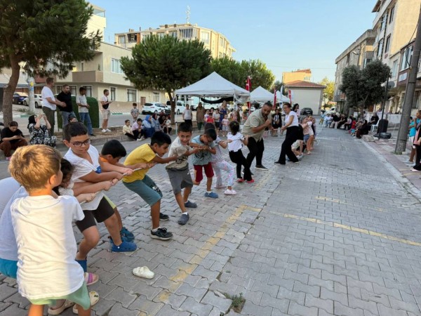 Karacabey geleneksel sokak oyunları etkinliğinde final