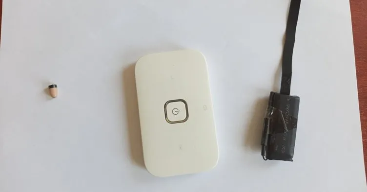 Kopya düzeneğiyle ehliyet sınavına girdi: Ekiplerce yakalandı!