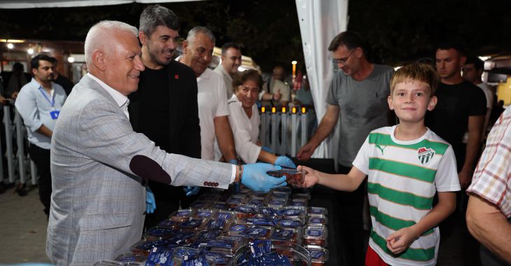 Başkan Bozbey: “Mevlid Kandili, tüm hemşehrilerimize hayırlar getirsin’’