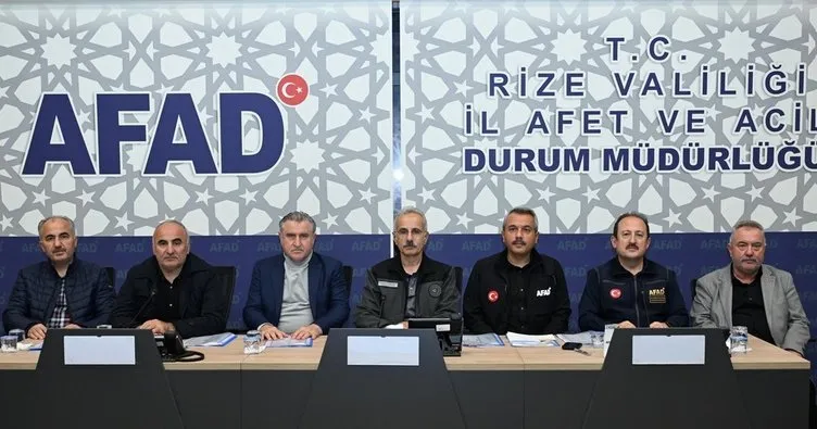 Bakan Uraloğlu’ndan Rize’deki sele ilişkin açıklama: 31 köy yolu ulaşıma açıldı