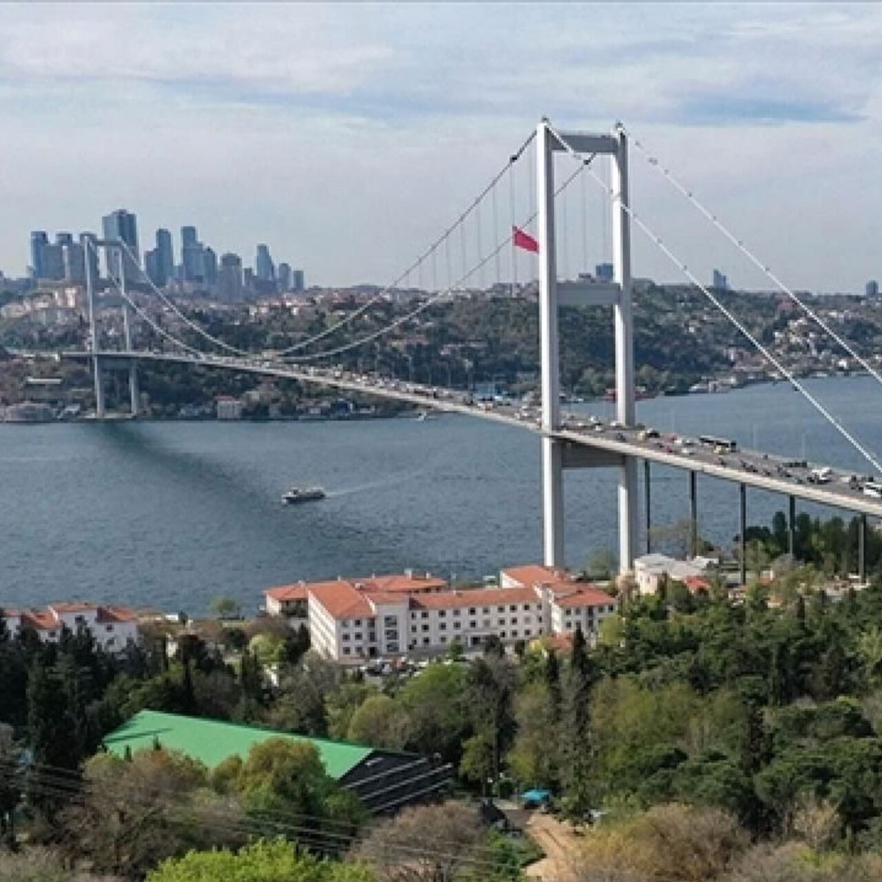Boğaz’da gemi trafiği çift yönlü askıya alındı