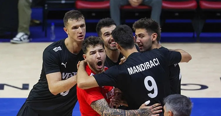 CANLI: Filenin Efeleri tarih yazma peşinde! | Türkiye – Hollanda maçı başladı