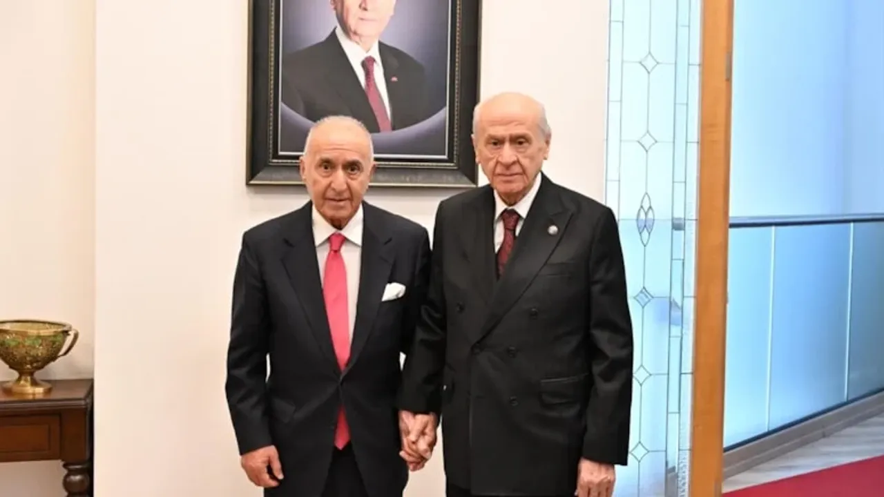 Devlet Bahçeli ile Hikmet Çetin arasında sürpriz görüşme!