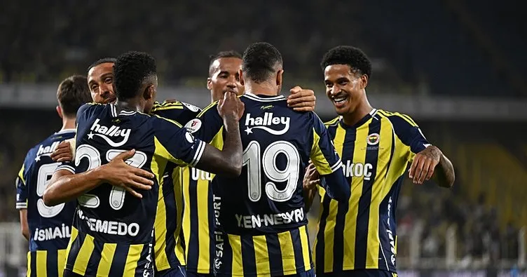 Fenerbahçe, Kasımpaşa deplasmanında! Maçta ilk yarı oynanıyor…