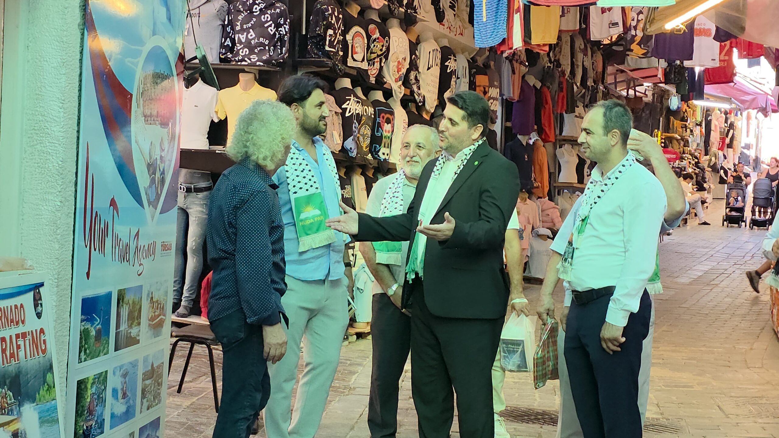 HÜDA PAR Antalya İl Başkanı Durmaz’dan Kaleiçi esnafına ziyaret