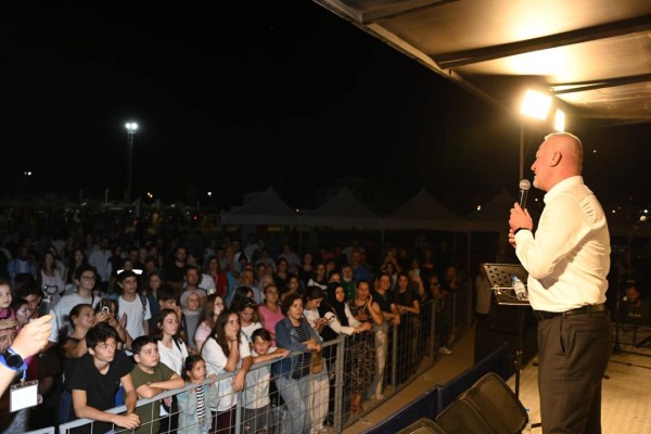 Karacabey Belediyesi’nden Yeniköy’de bayram coşkusu