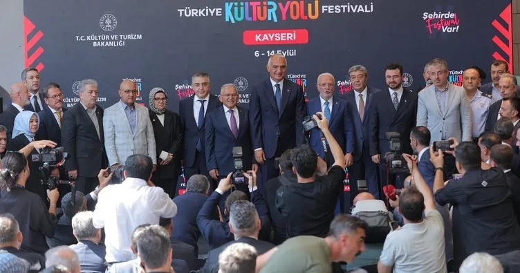 Kültür ve Turizm Bakanı Mehmet Nuri Ersoy Kayseri’de Kültür Yolu Festivali’nin açılışına katıldı