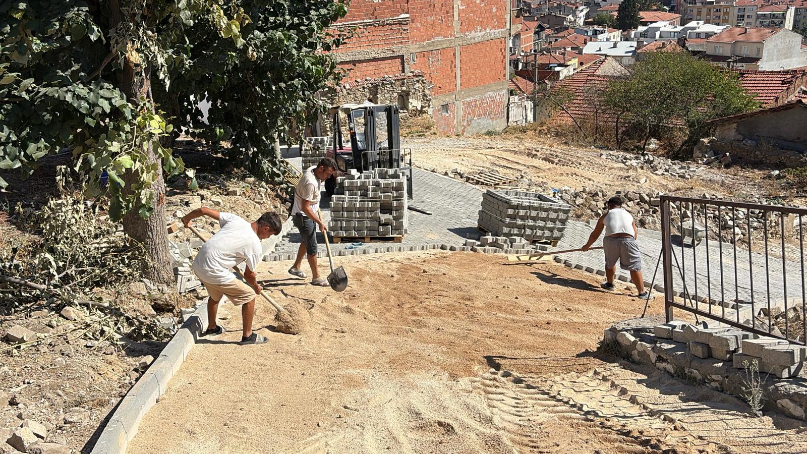 Orhaniye Mahallesi’ne 2 Bin Metrekare Taş Parke