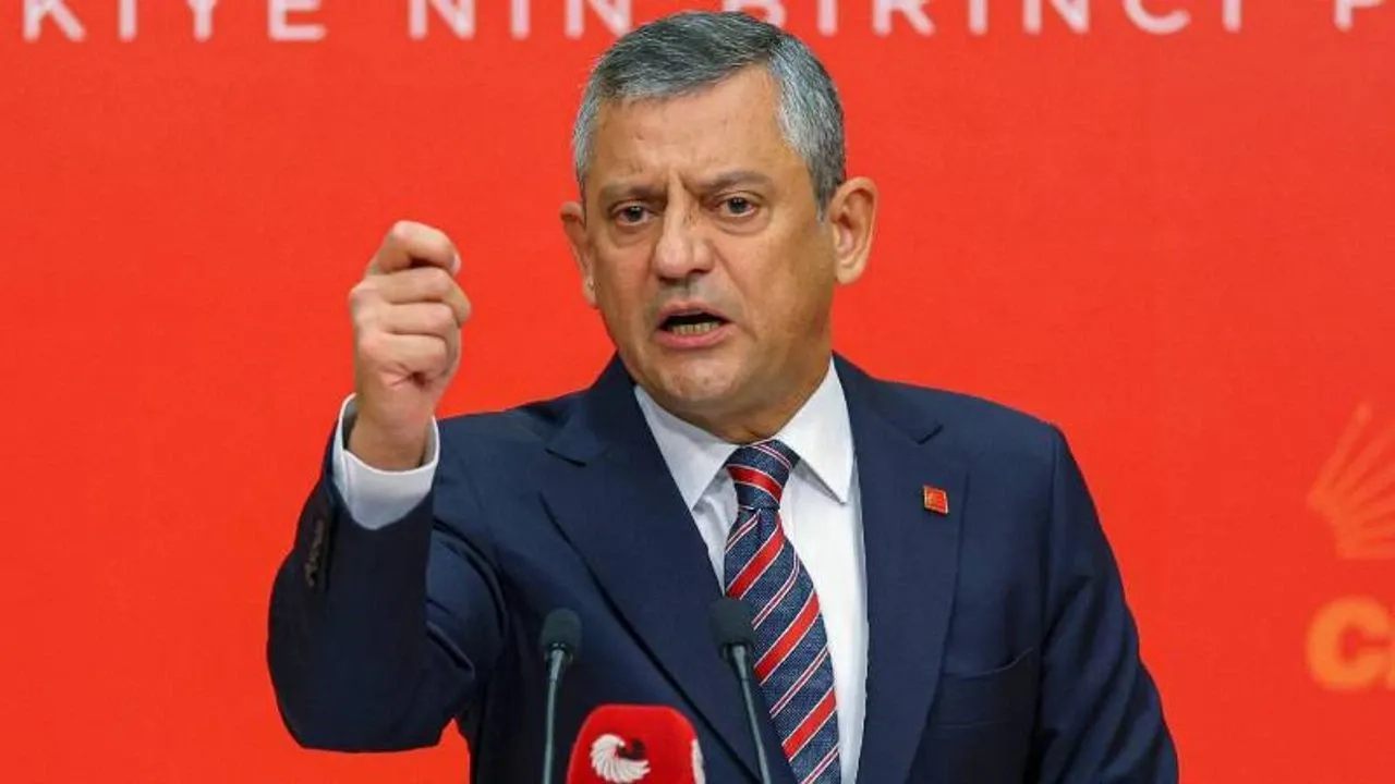 Özgür Özel Kadıköy mitinginden seslendi! “Sandığı getir, kaçma”