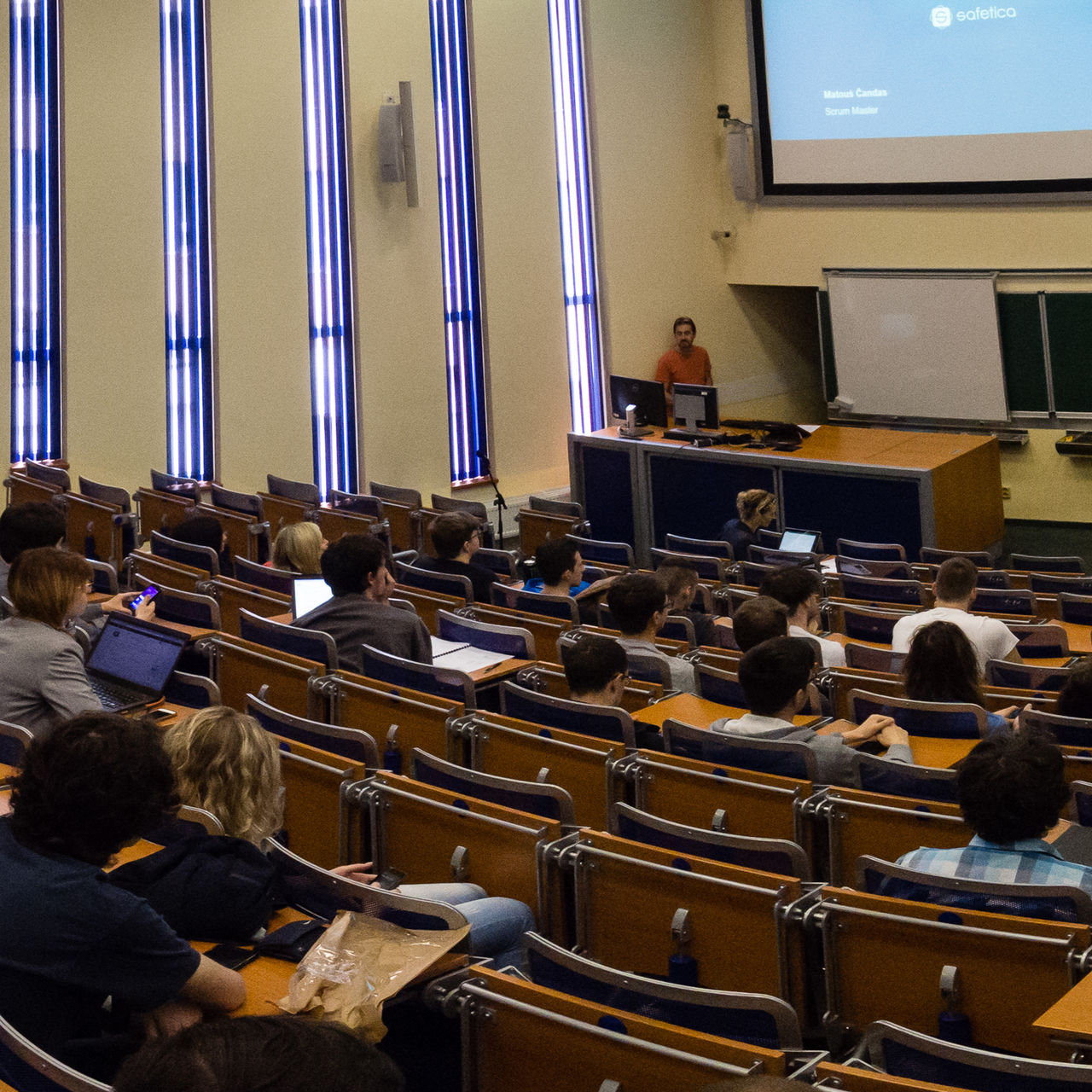 Son 2 yılda 316 bin öğrenci eğitimden çekildi