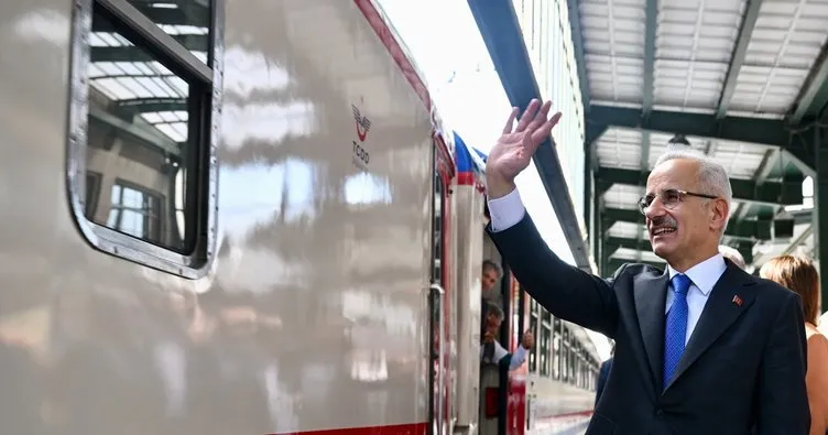 Turistik Karaelmas treni sonbahar seferlerine başlıyor