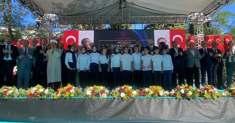 Ulaştırma ve Altyapı Bakanı Uraloğlu Akçakoca’da okul açılışına katıldı