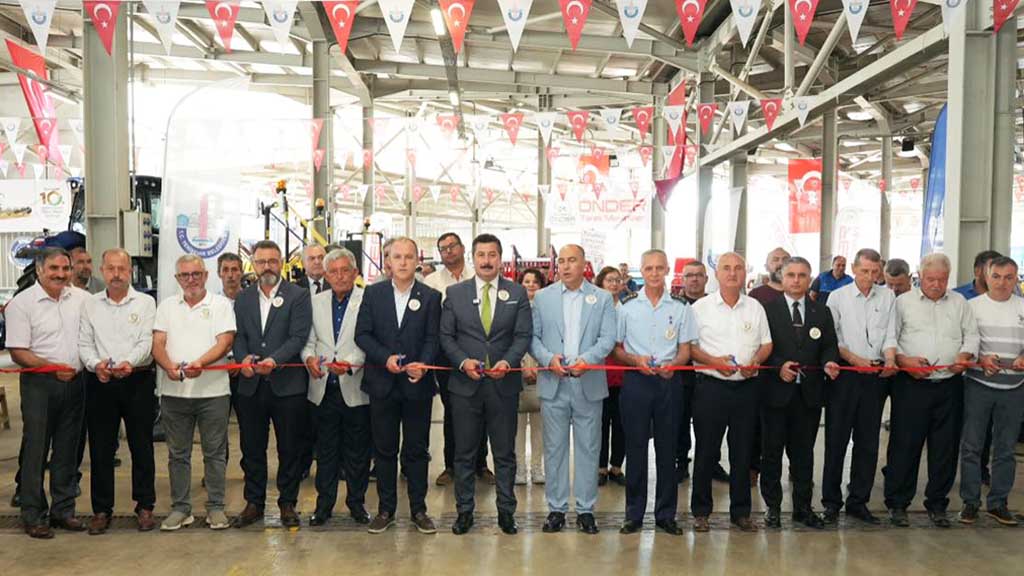 YENİŞEHİR 10’UNCU ULUSLARARASI ALTIN BİBER FESTİVALİ BAŞLADI