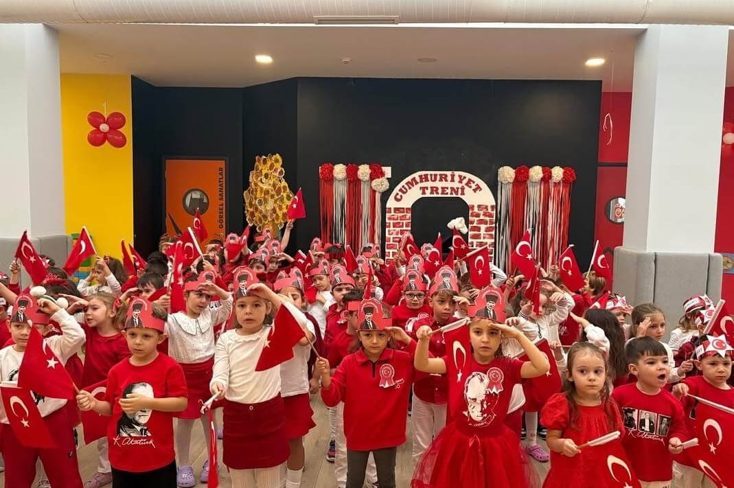 Nilüfer kreşlerinde cumhuriyet coşkusu