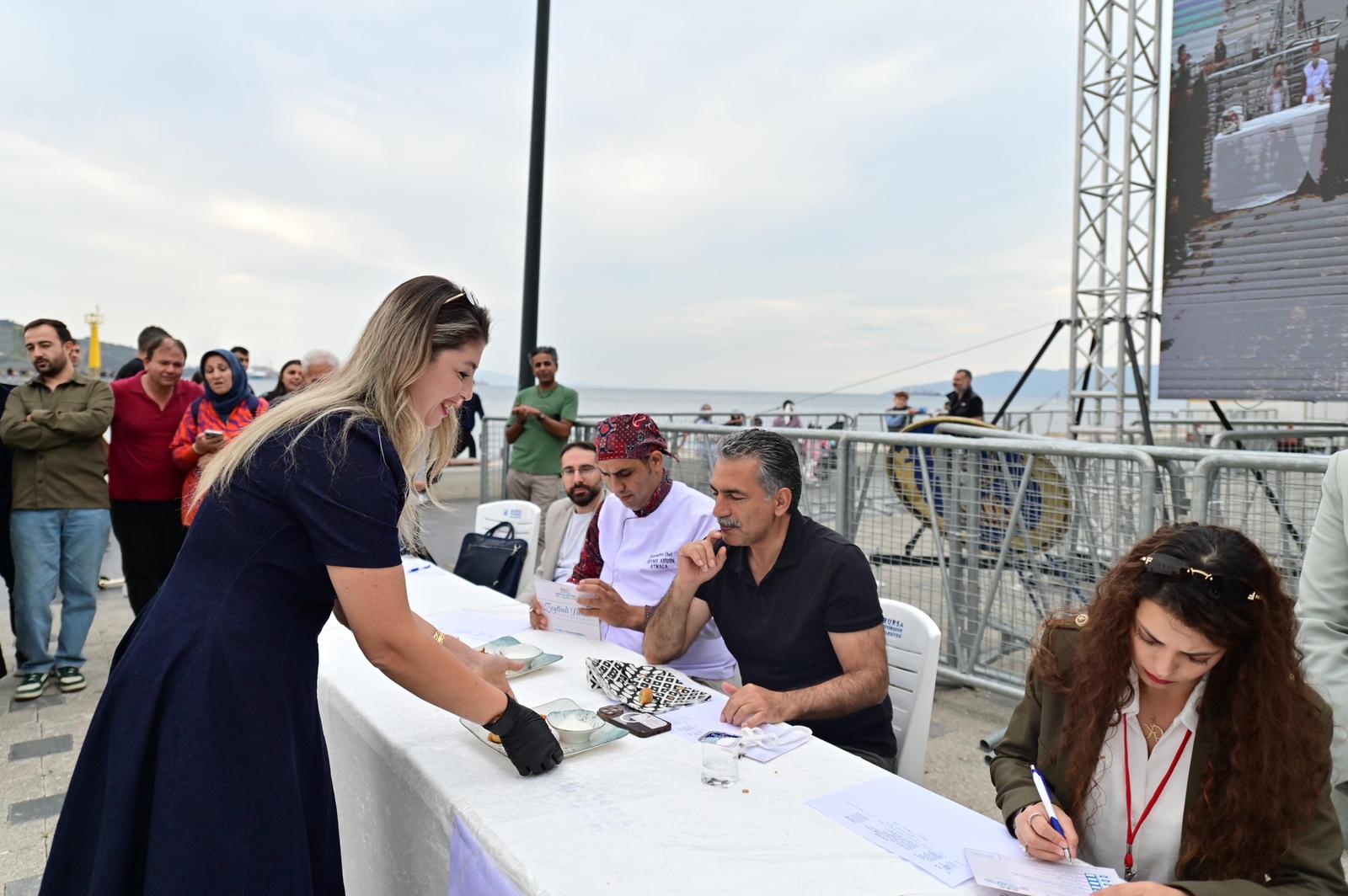 32. Uluslararası Gemlik Zeytini Festivali’nde Zeytinli Lezzetler Yarışması’na büyük ilgi