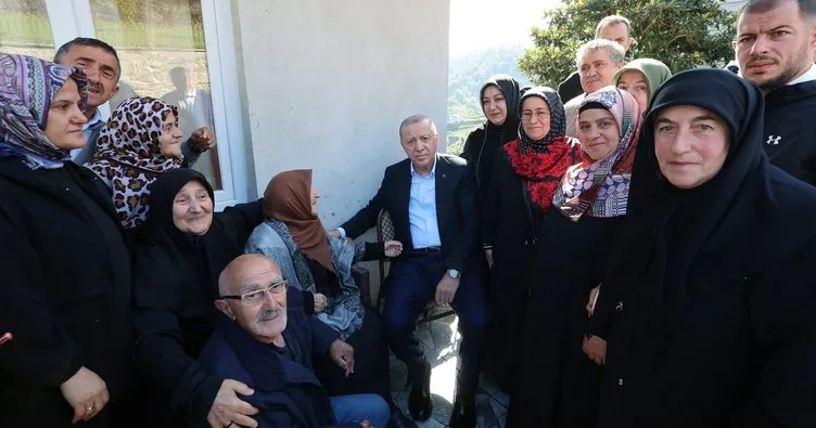 Başkan Erdoğan baba ocağı Güneysu’da komşularıyla sohbet etti