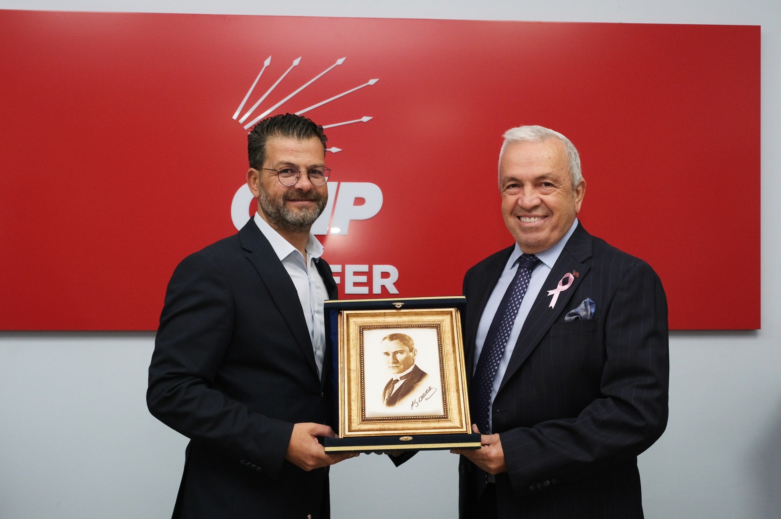 Başkan Şadi Özdemir’den CHP Nilüfer İlçe Yönetimine hayırlı olsun ziyareti