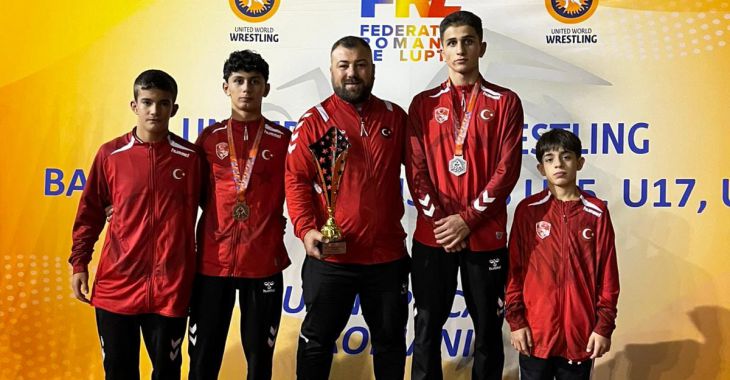 Belediyesporlu güreşçilerden 2 madalya