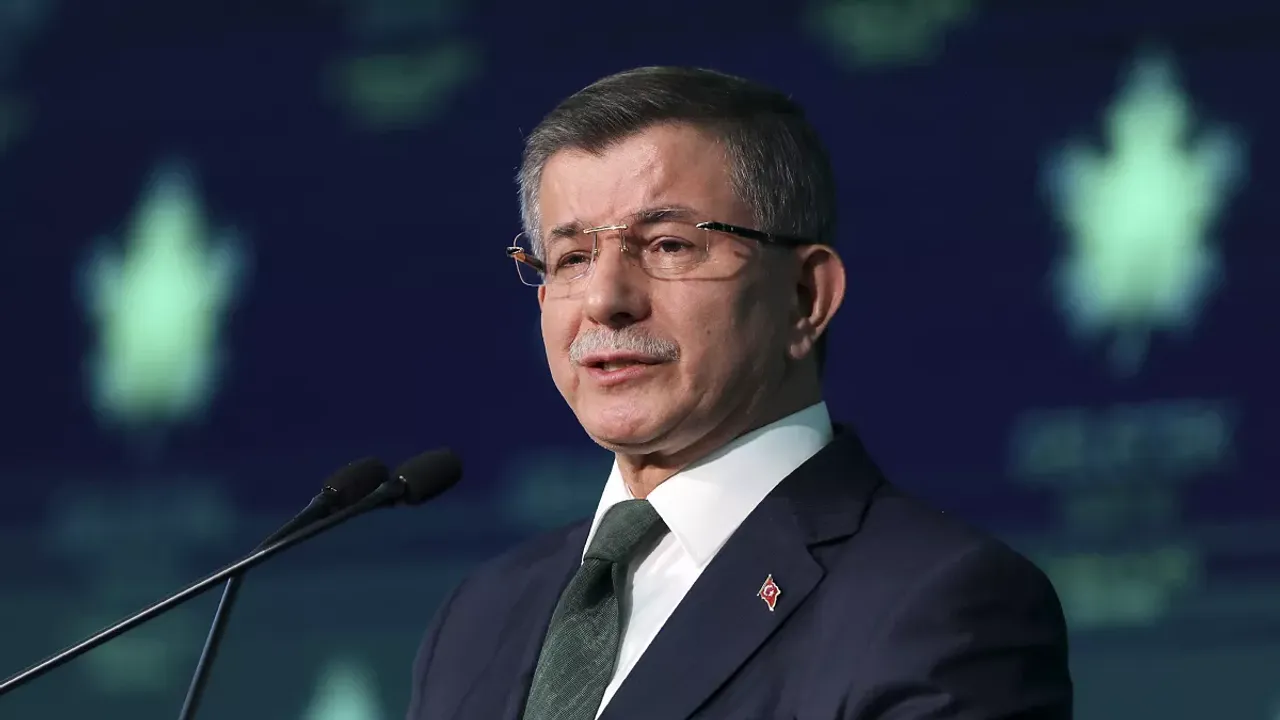Davutoğlu’ndan çarpıcı çıkış: Devletin iki kılcal damarı var, biri benim diğeri…