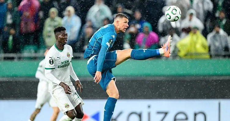 Fenerbahçe’nin eski golcüsü Edin Dzeko tarihe geçti!