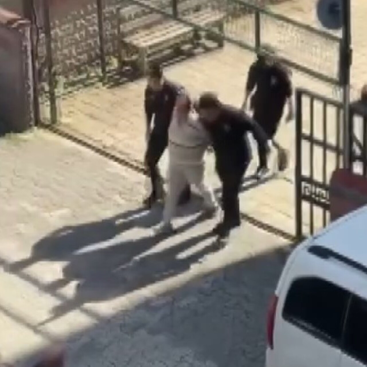 İstanbul’da gürültü kavgasında cinayet!