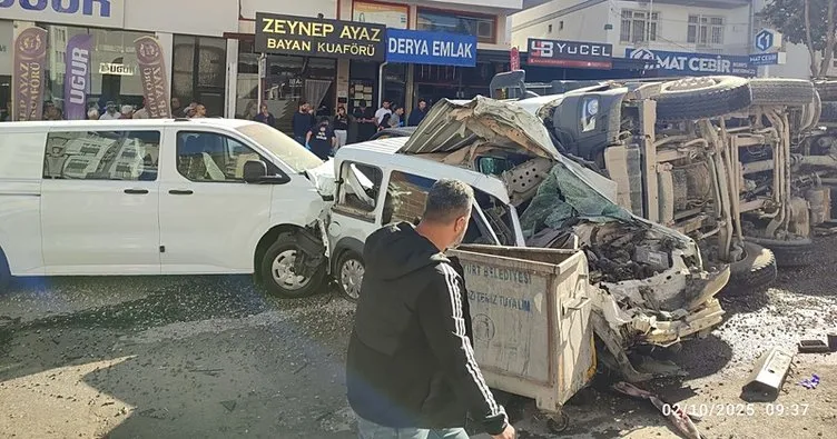 Malatya’da yürekler ağza geldi: Freni bozulan kamyon caddedeki araçları biçti geçti!