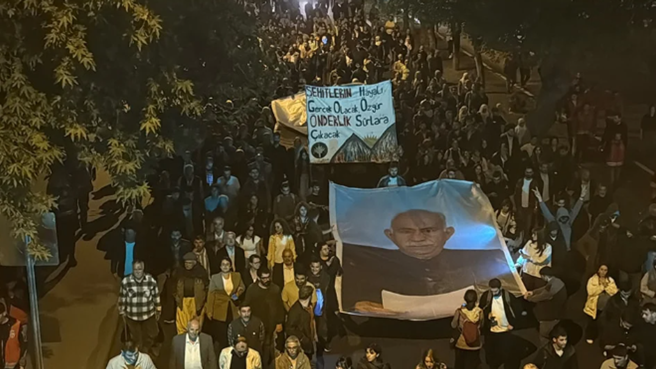 “Öcalan’a Özgürlük” yürüyüşüne polis müdahalesi!