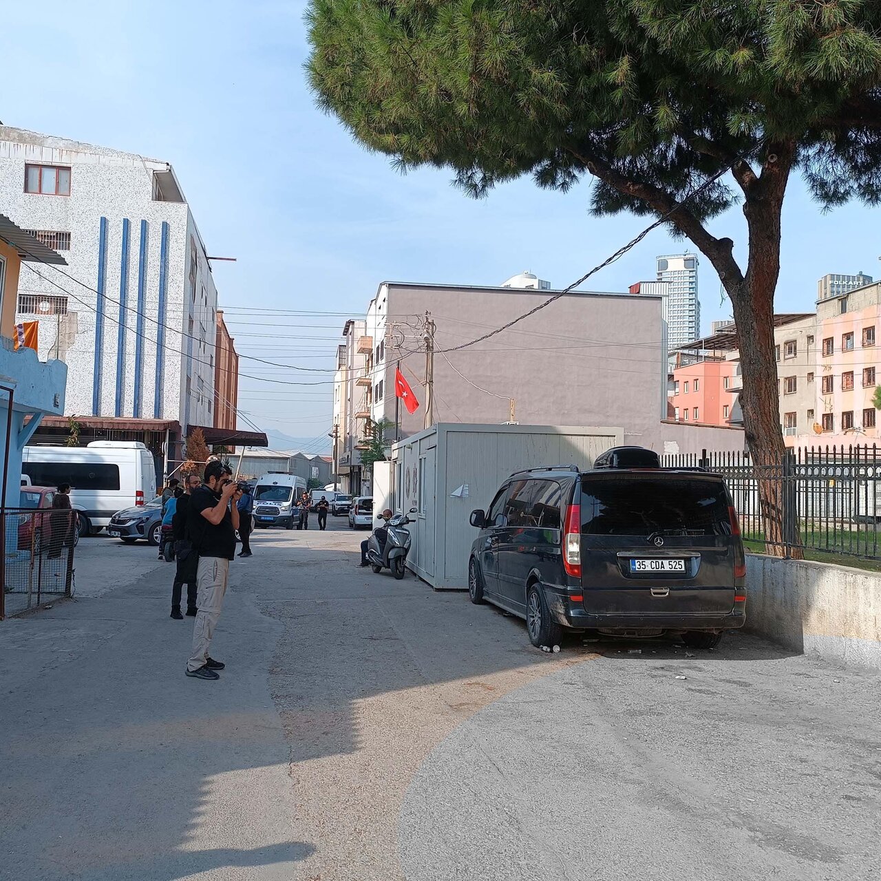 Sokakta karşılaştığı eski karısını öldürdü!