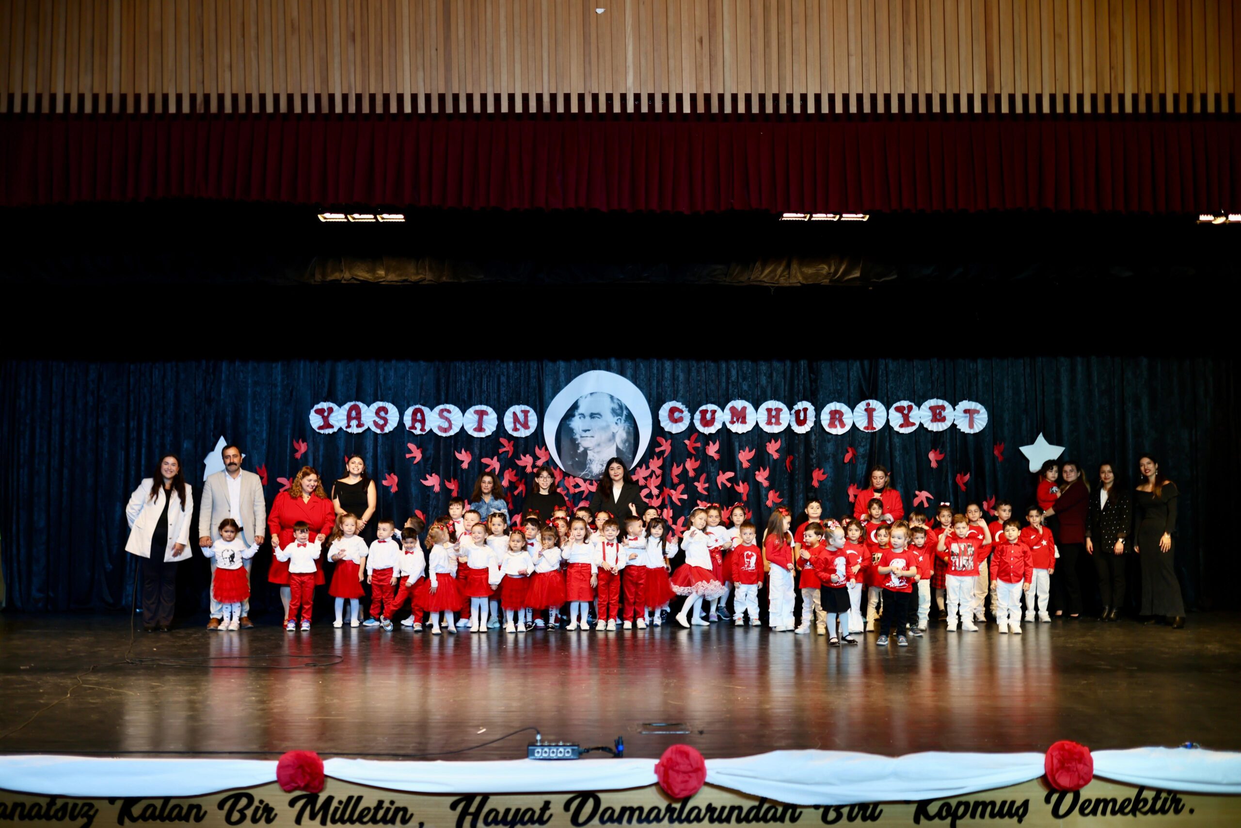 Uğur Böcekleri Kreşi’nde Cumhuriyet Coşkusu