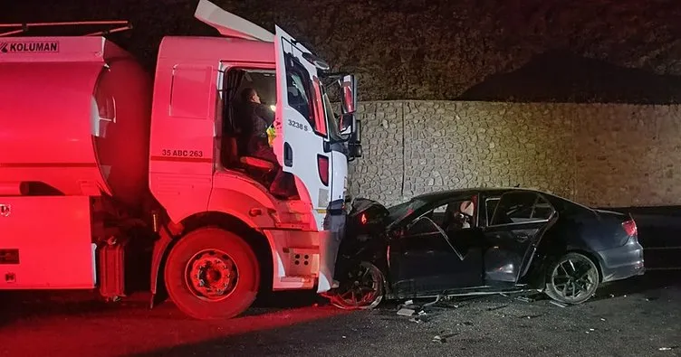 Van’da feci kaza! Yakıt tankeri ile otomobil çarpıştı: 2 ölü, 4 yaralı