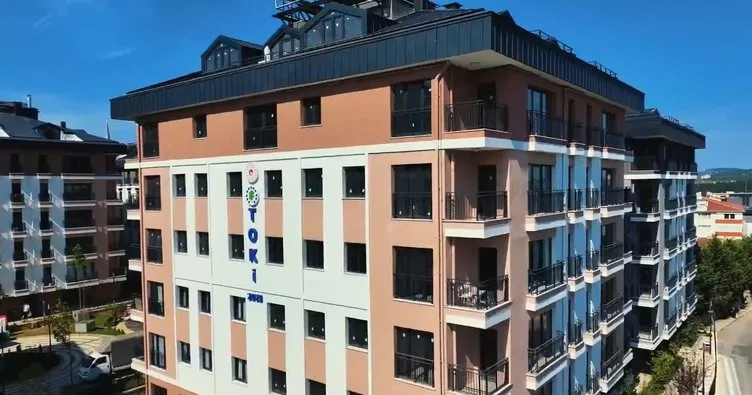 ‘Yarısı Bizden’ ile 250 hak sahibi konutlarına kavuştu! Bakan Kurum: Üsküdar’da Özevim Sitesi yeniden doğdu