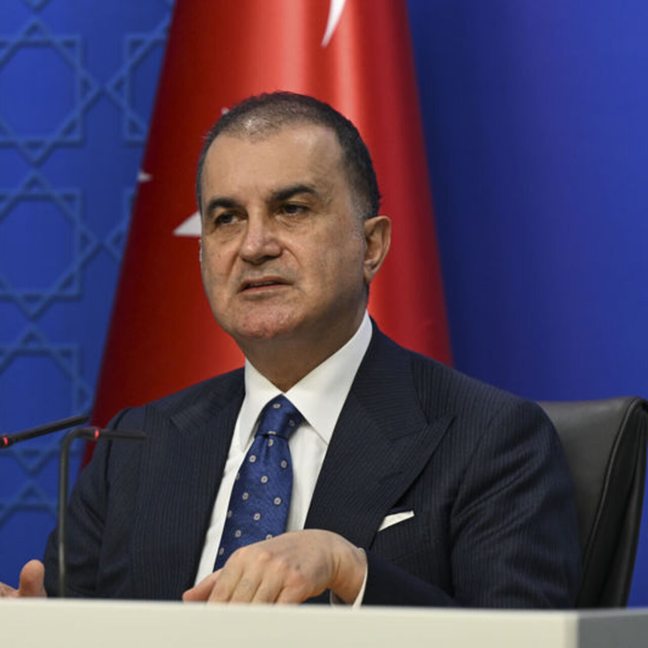 Zehirli yaklaşımları lanetliyoruz