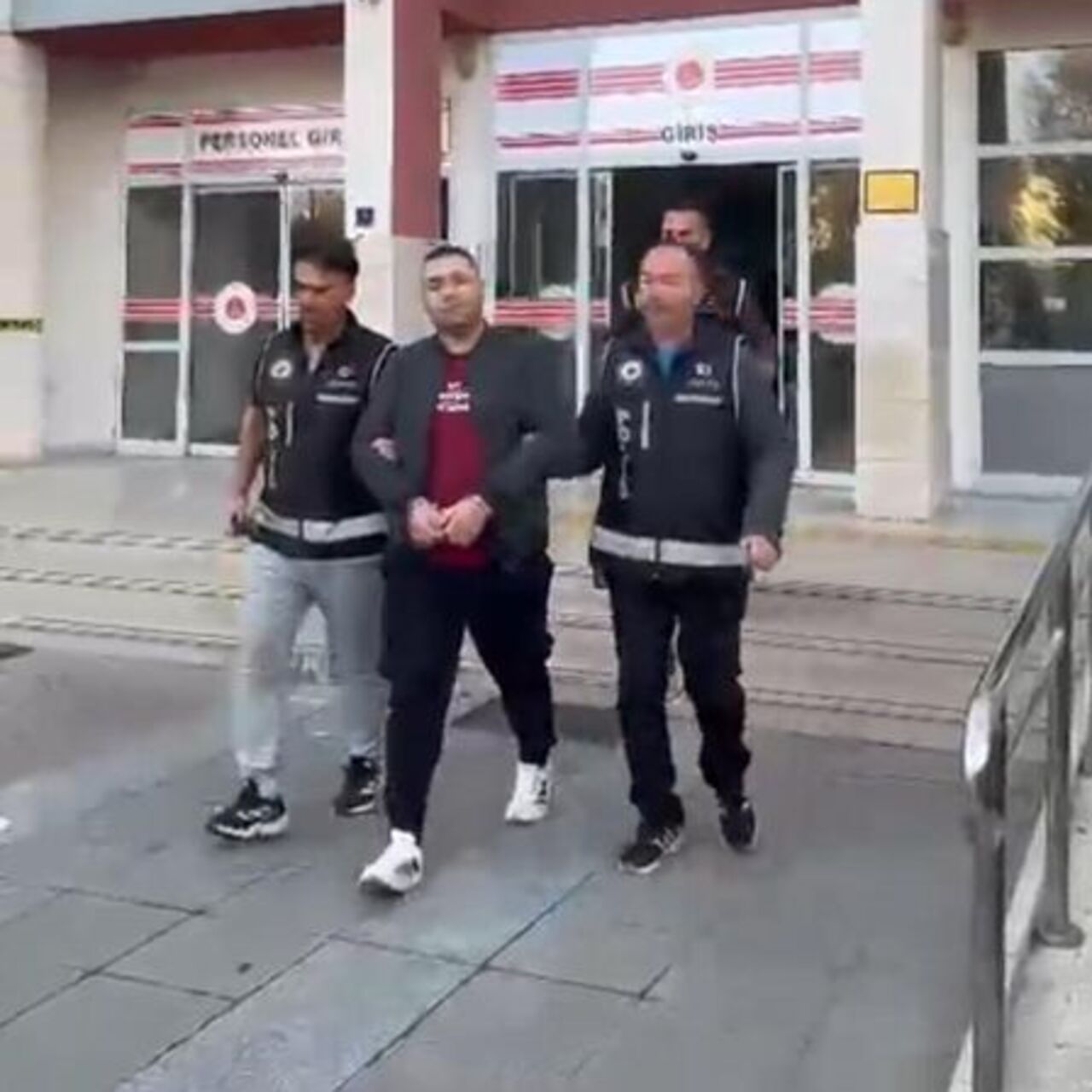 15 yıl hapis cezası bulunan firari yakalandı