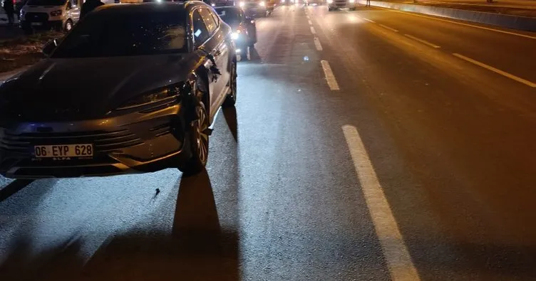 Ağrı’da karşıdan karşıya geçmeye çalışan yayalara otomobil çarptı! 2 ağır yaralı