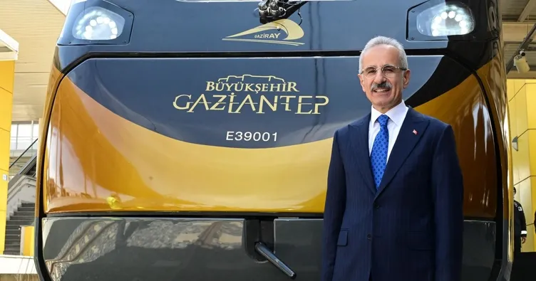 Bakan Uraloğlu açıkladı: Milli banliyö treninin dördüncü seti raylara indi