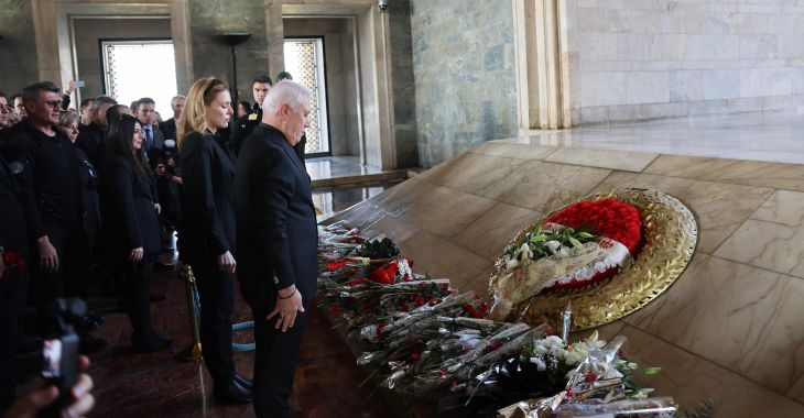 Büyükşehir Ata’sının huzurunda