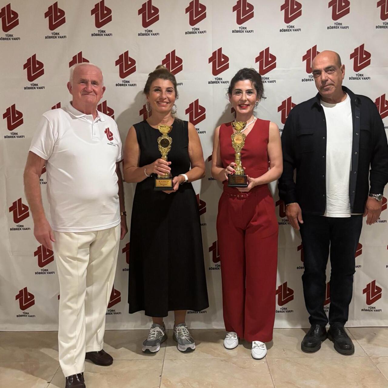 Cumhuriyet coşkusu kortlara taşındı