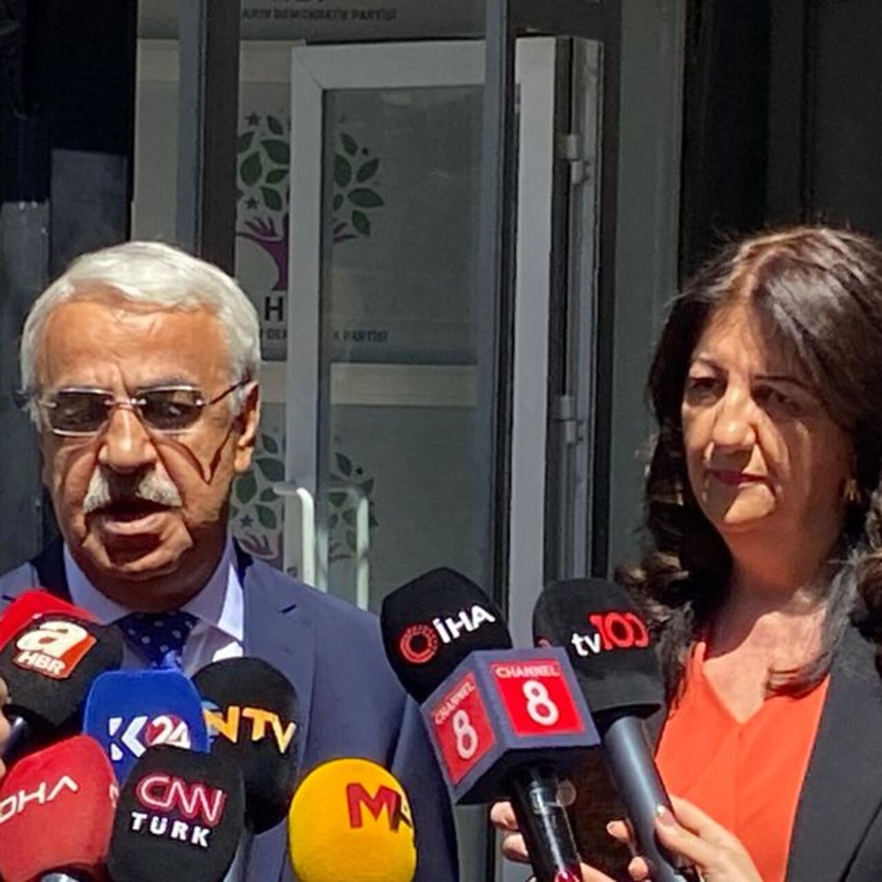 DEM Parti heyeti, İmralı’ya gitti